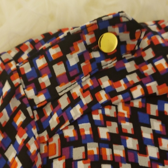 THE LIMITED Super Cute Blouse w/ pocket - Picture 4 of 6